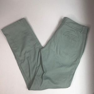 L.L. Bean Signature Chino Pants Straight Leg Size 4
